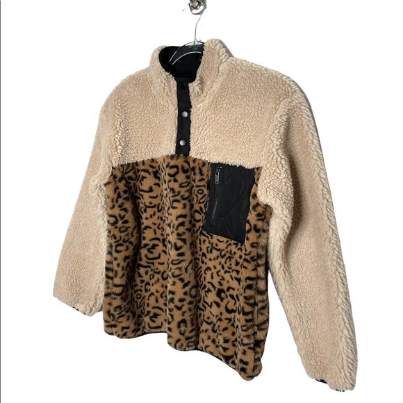 Rails | Saga Plush Sherpa Pullover in Cream Leopard Mix XS - Picture 9 of 10